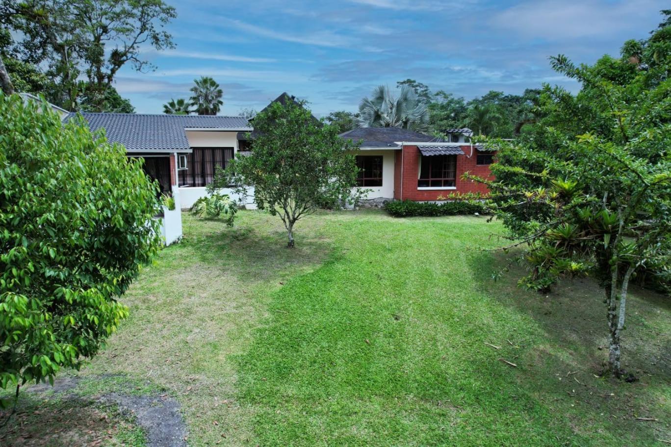 Terra Luna Lodge Tena Exterior foto